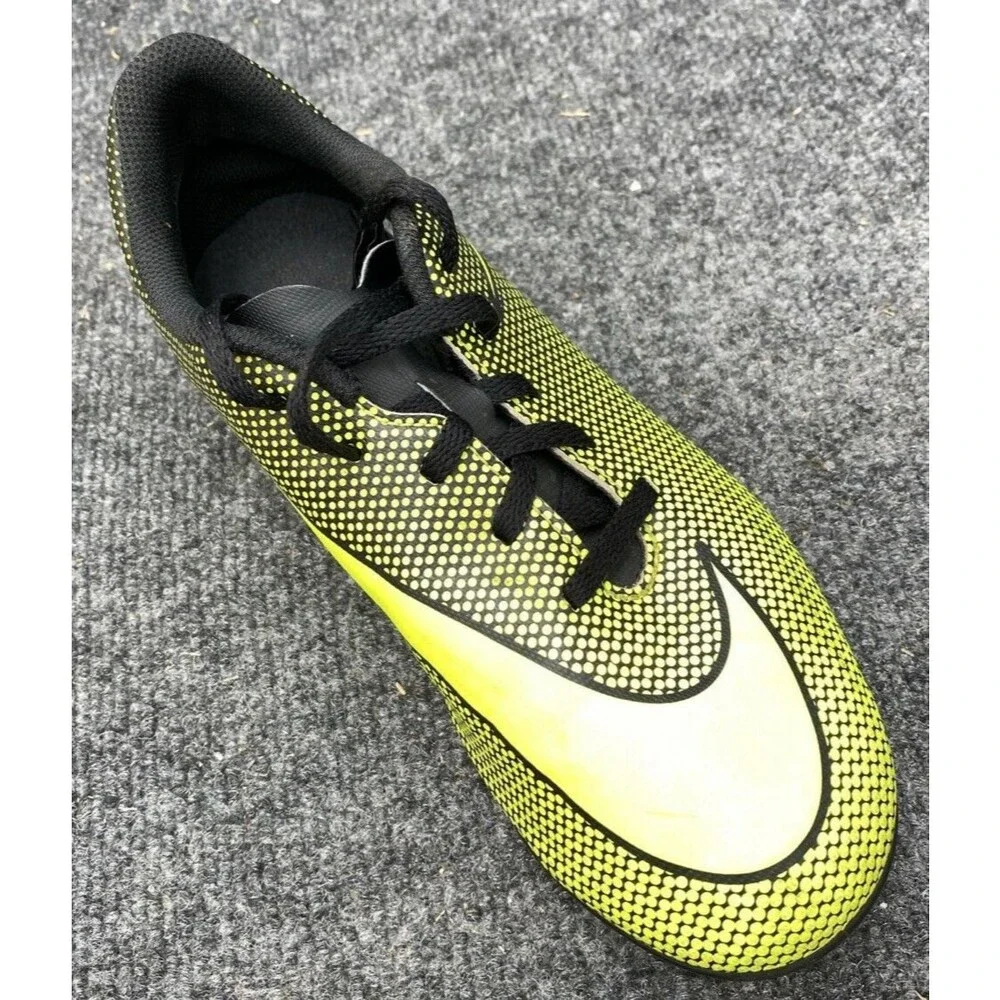 Nike Jr Bravata II FG Soccer Cleats Black Volt Yellow 844442-070 Youth 6Y